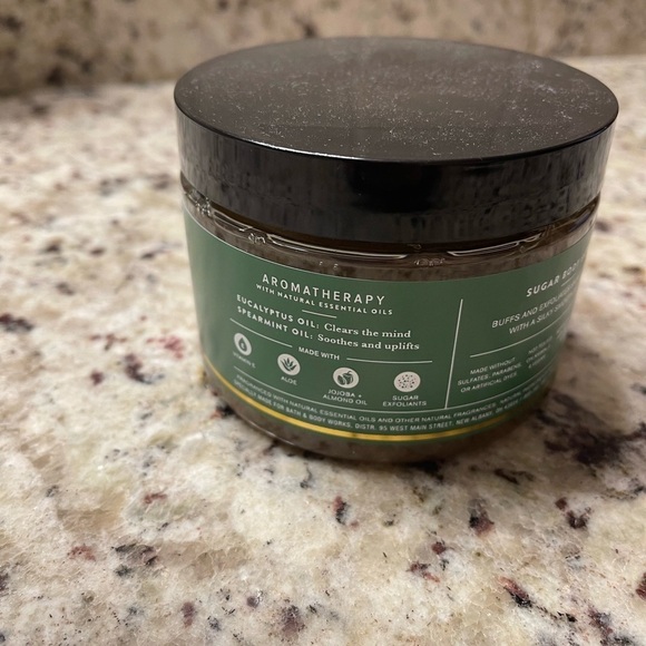 Bath & Body Works | Eucalyptus & Spearmint Aromatherapy Sugar Scrub | 13 oz - Picture 3 of 5